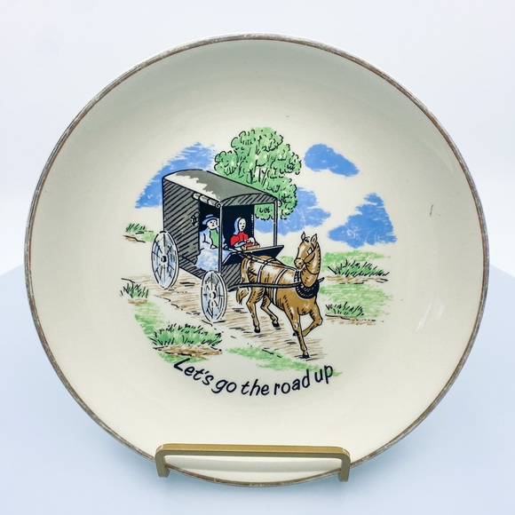 Vintage 1950s-1970s Hand-Painted Amish Horse & Buggy Souvenir Plate • PA Dutch - Picture 1 of 9